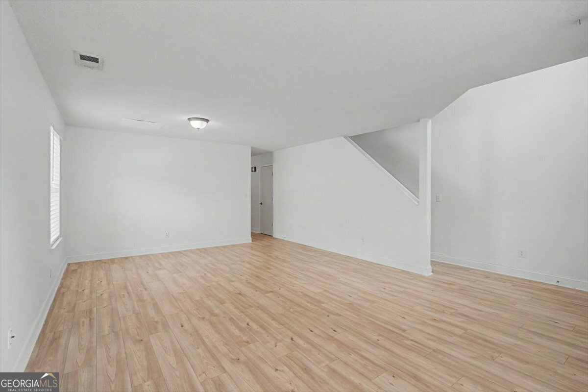 1012 Sycamore Lane Property Photo 8
