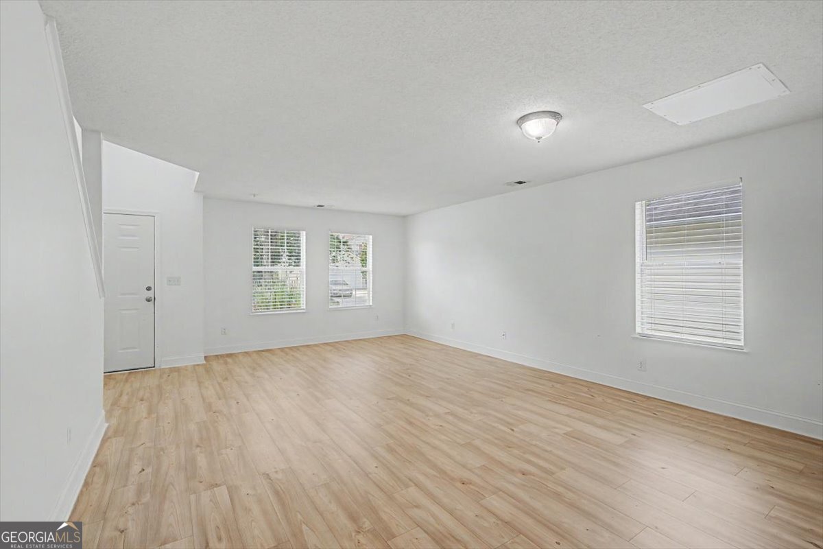 1012 Sycamore Lane Property Photo 9