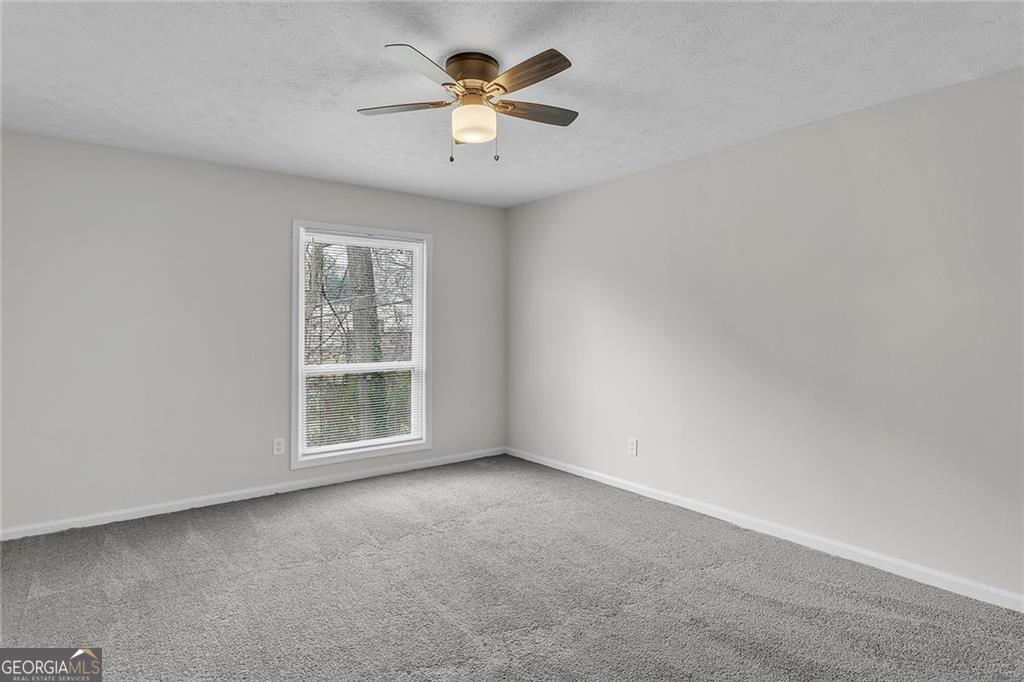 3275 Abbeywood Drive Property Photo 3