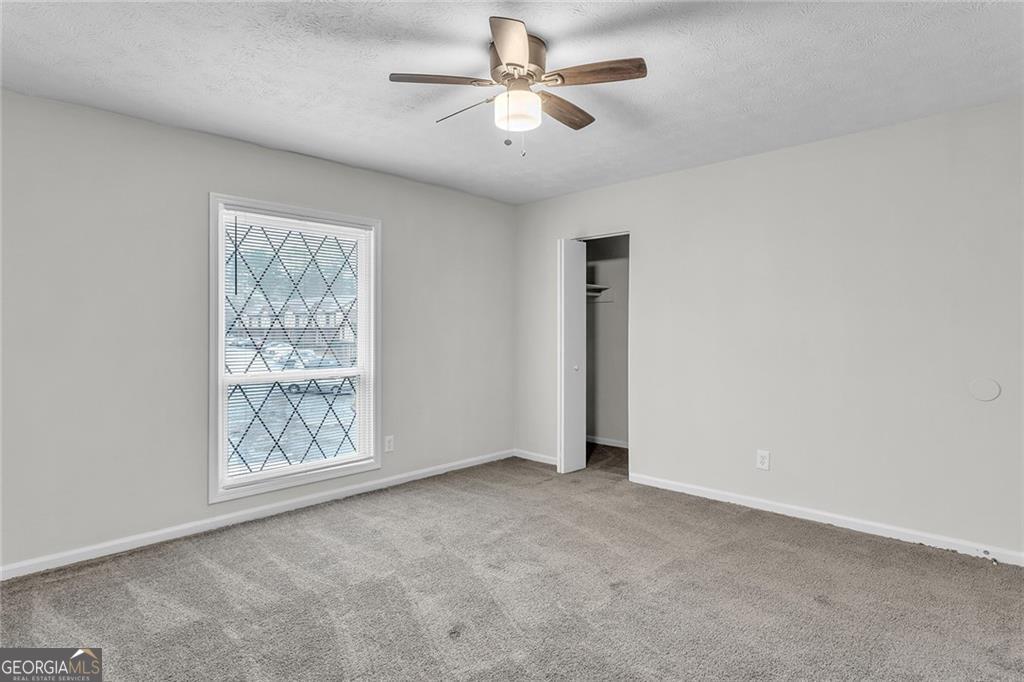 3275 Abbeywood Drive Property Photo 6
