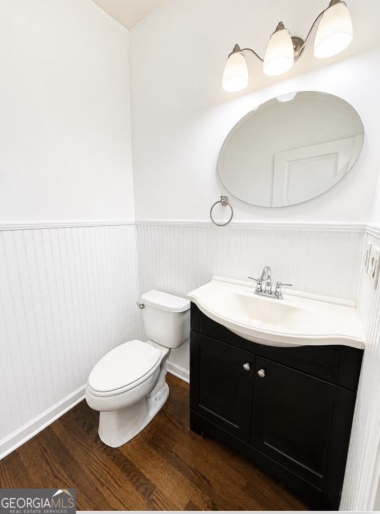 320 New Point Lane Property Photo 8