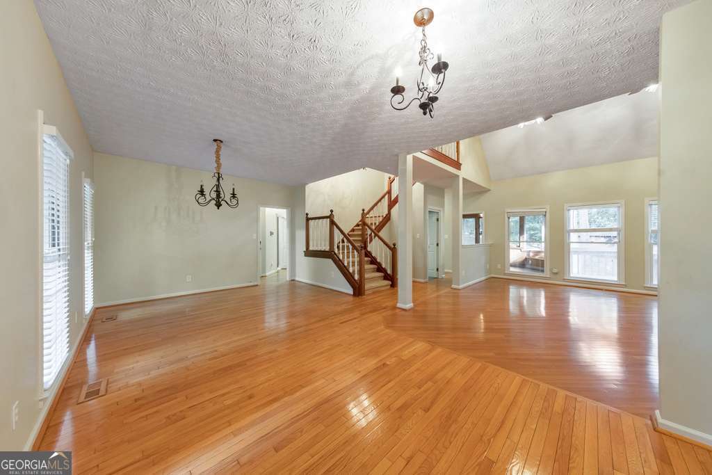 2051 E Piedmont Road Property Photo 14