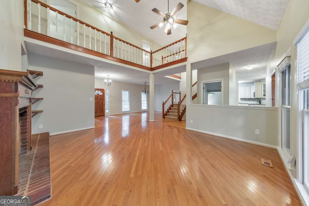 2051 E Piedmont Road Property Photo 18