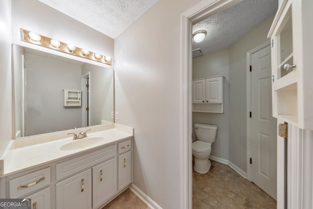 2051 E Piedmont Road Property Photo 38