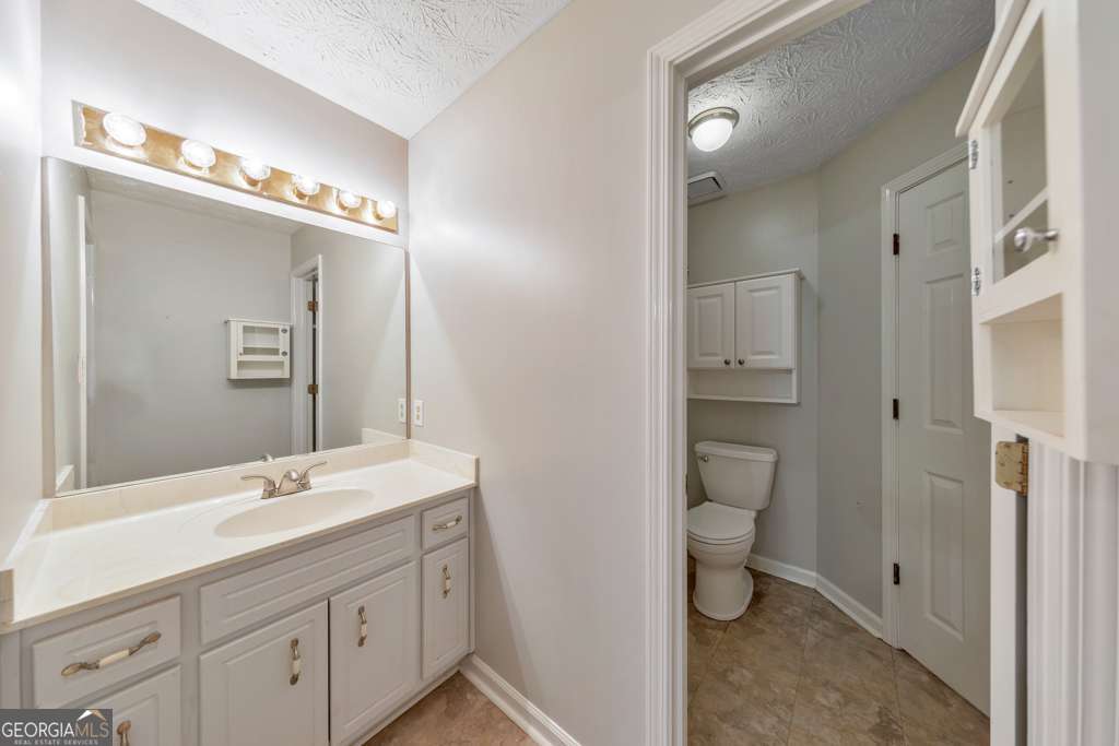 2051 E Piedmont Road Property Photo 41
