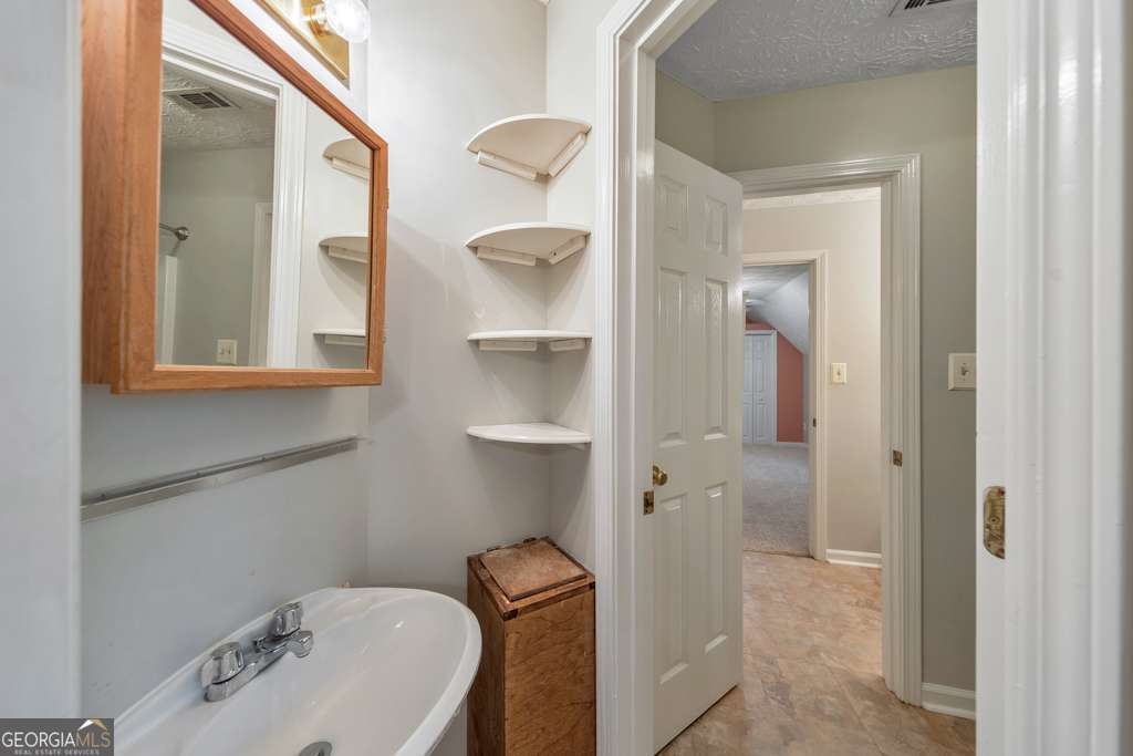 2051 E Piedmont Road Property Photo 42