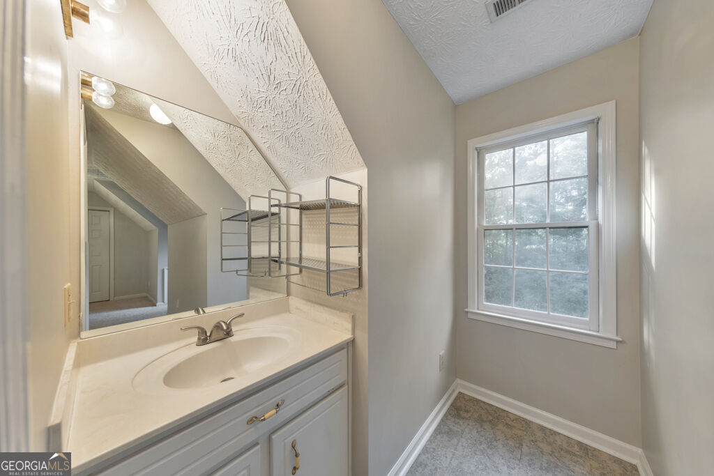 2051 E Piedmont Road Property Photo 45