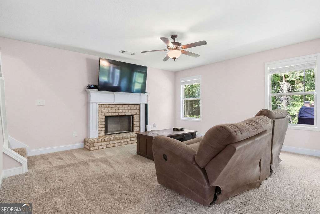 271 Oxmoor Close Property Photo 24