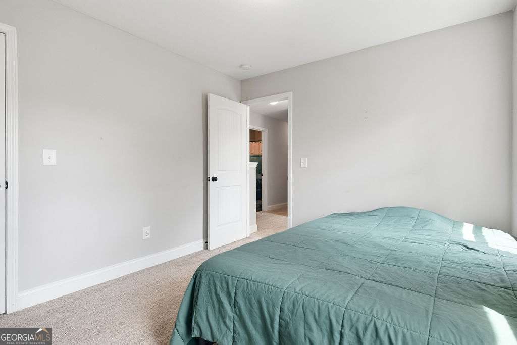 271 Oxmoor Close Property Photo 33