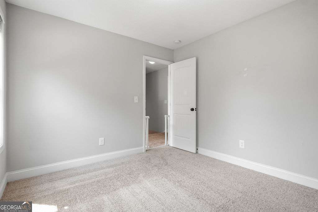 271 Oxmoor Close Property Photo 35
