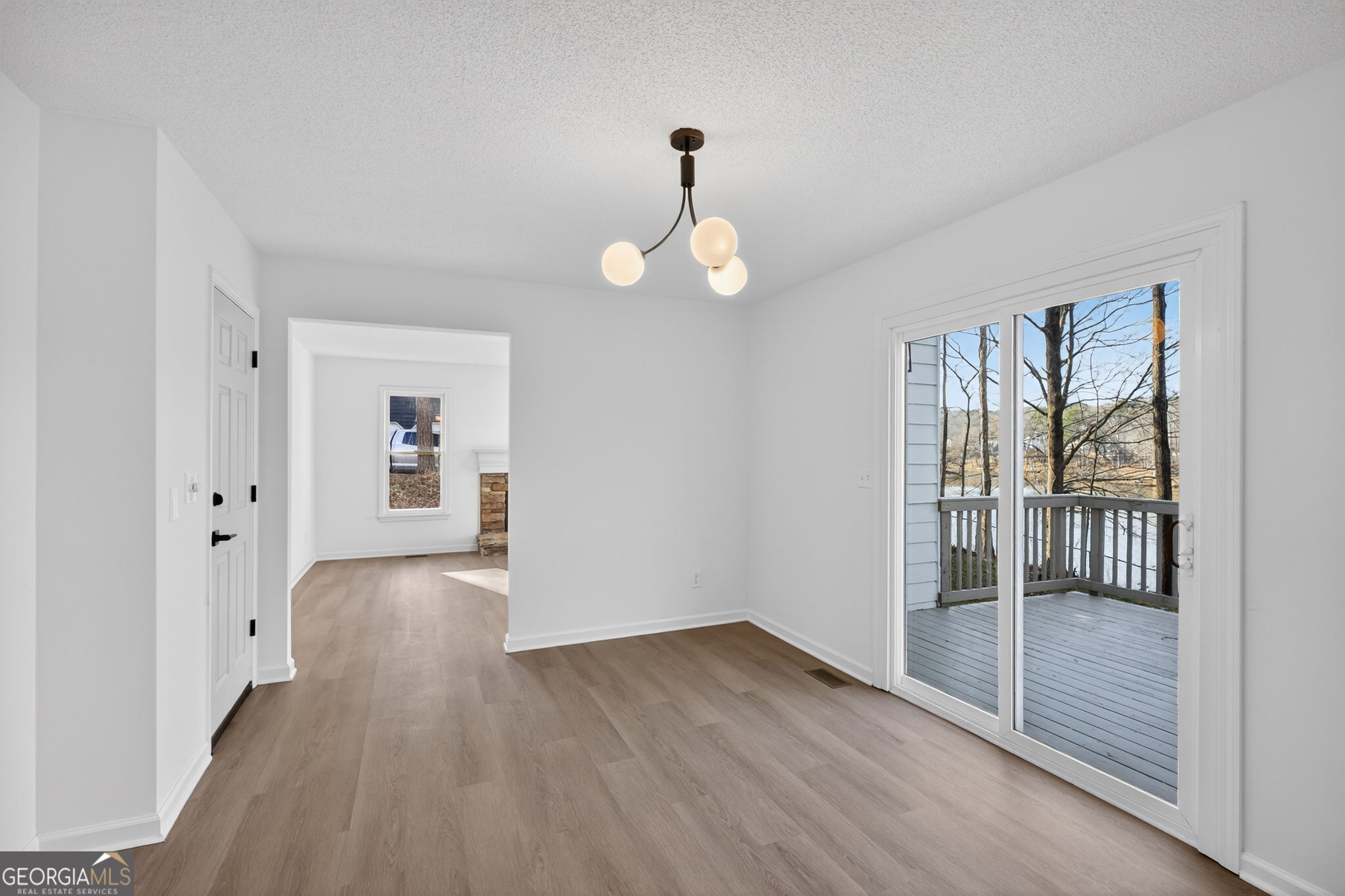511 Lakeside Drive Property Photo 13