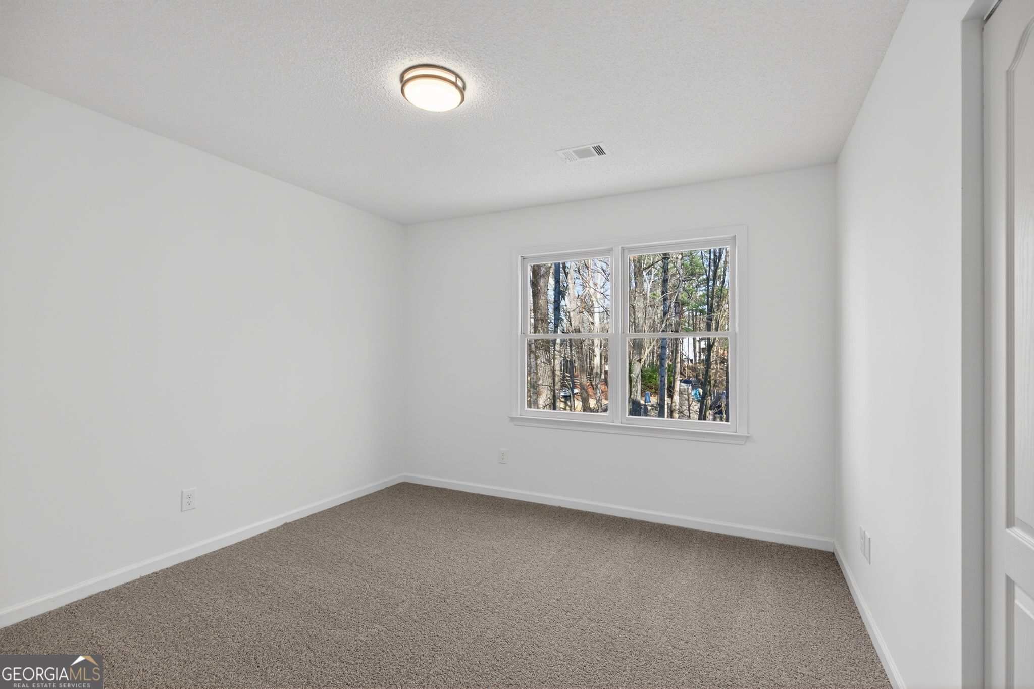 511 Lakeside Drive Property Photo 25
