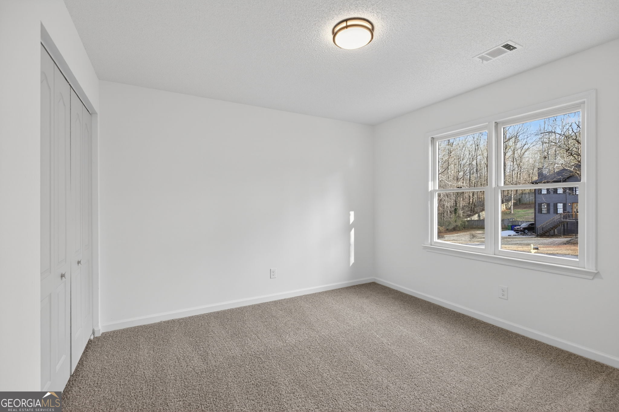 511 Lakeside Drive Property Photo 28