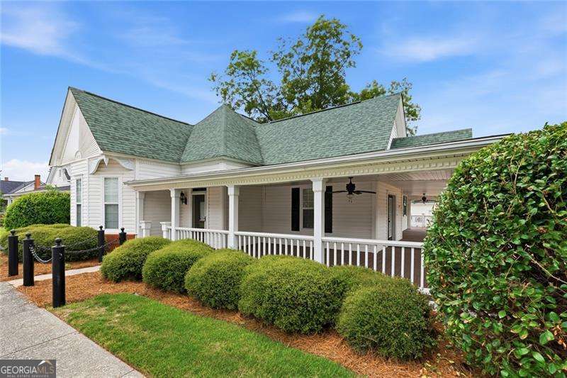 176 Confederate Avenue Property Photo 4