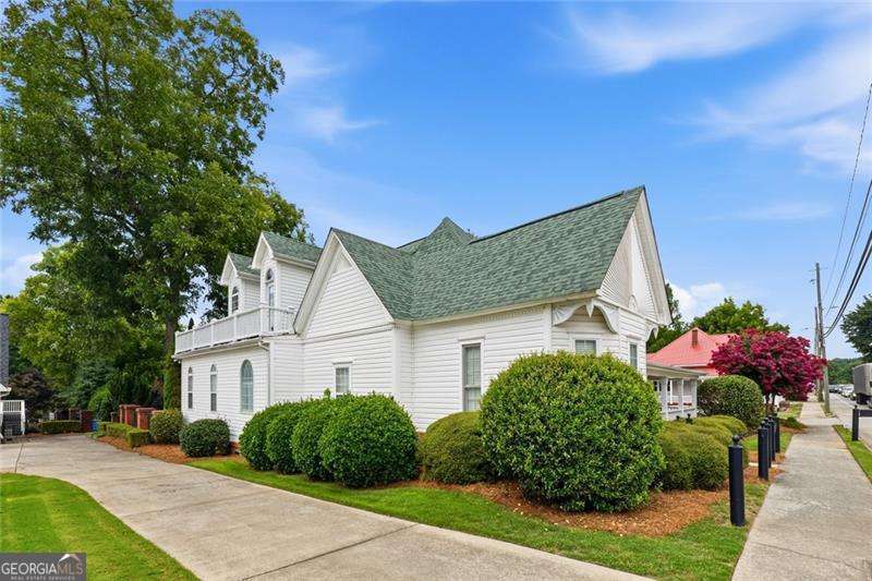 176 Confederate Avenue Property Photo 6