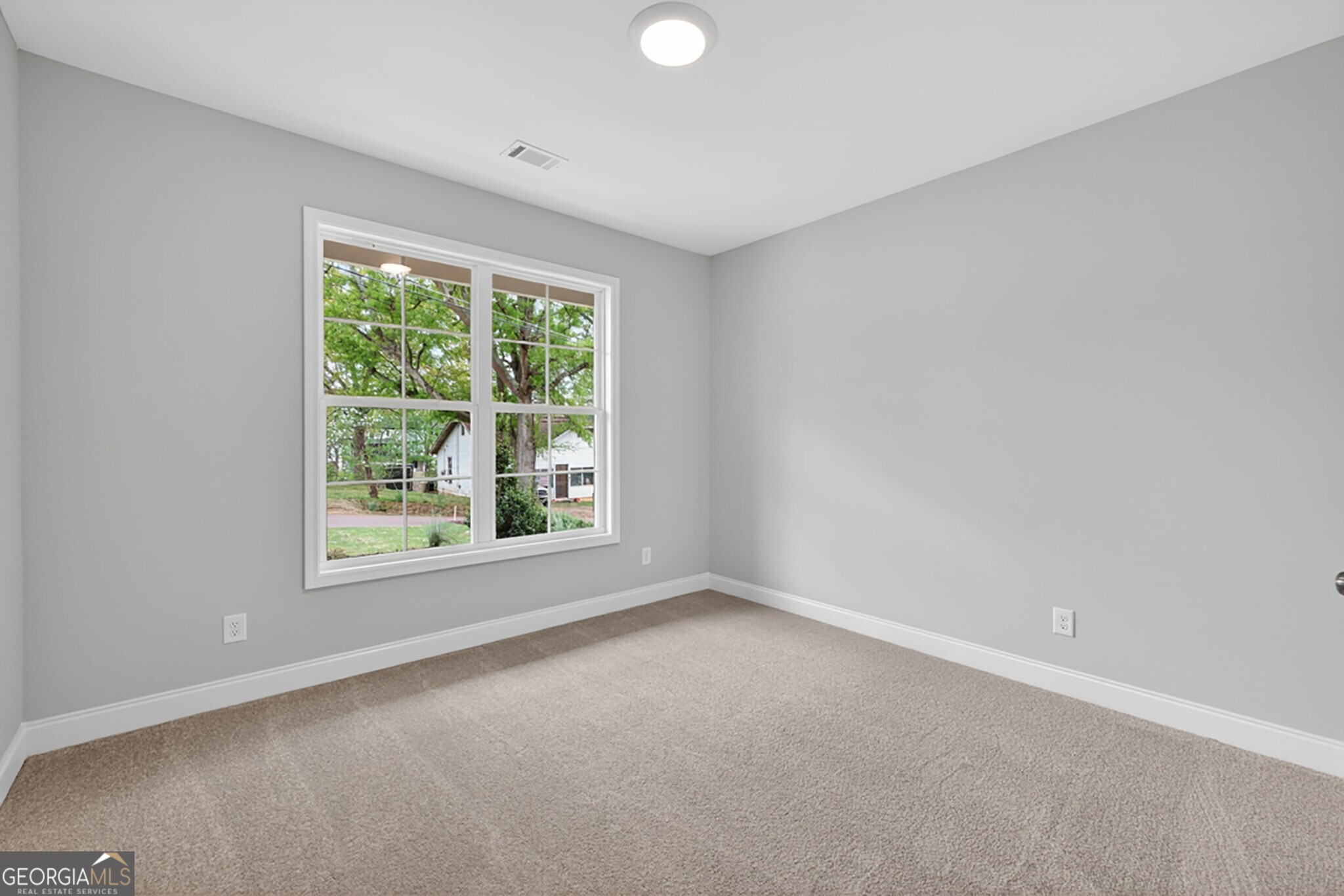 4860 White Street Property Photo 16
