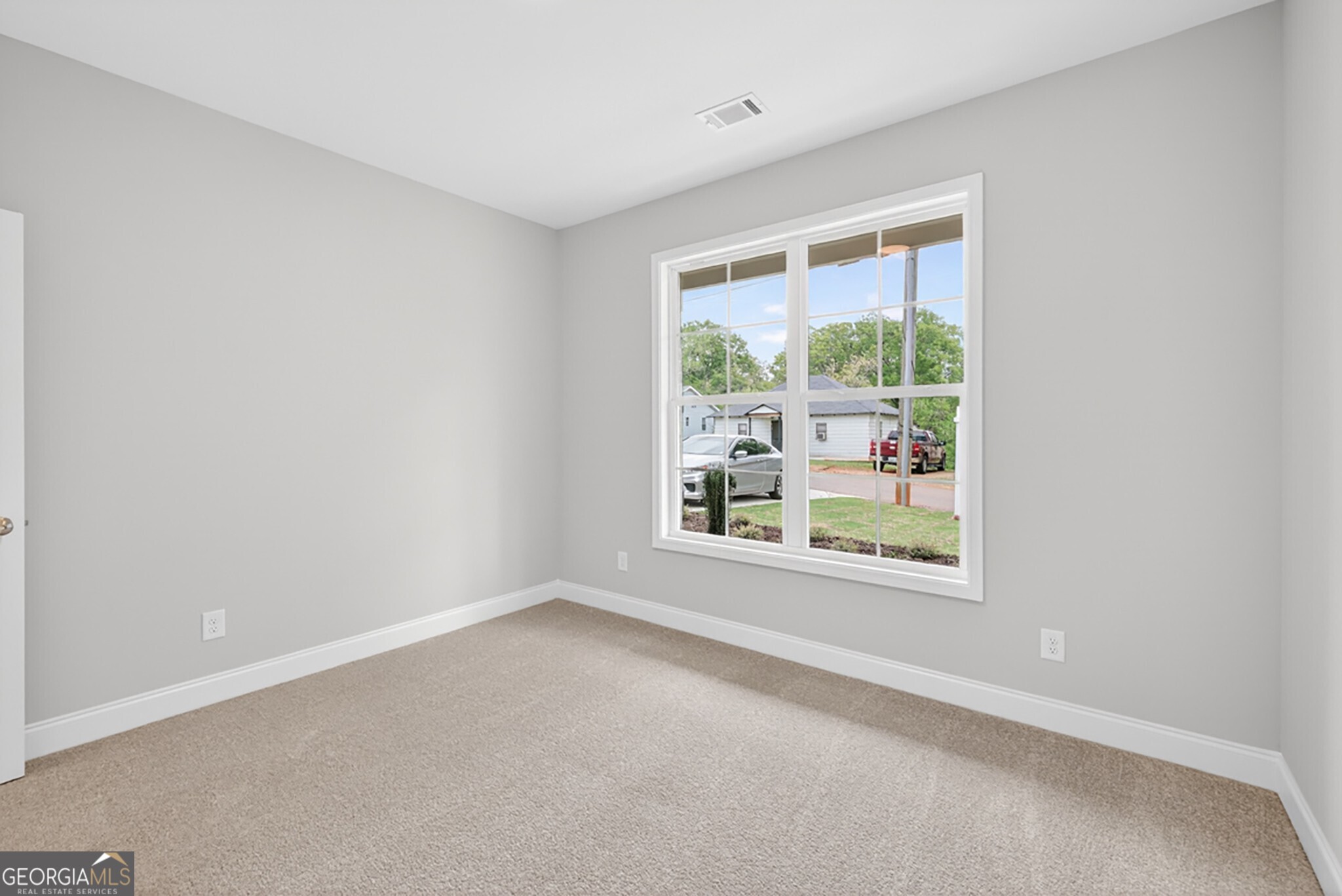 4860 White Street Property Photo 17