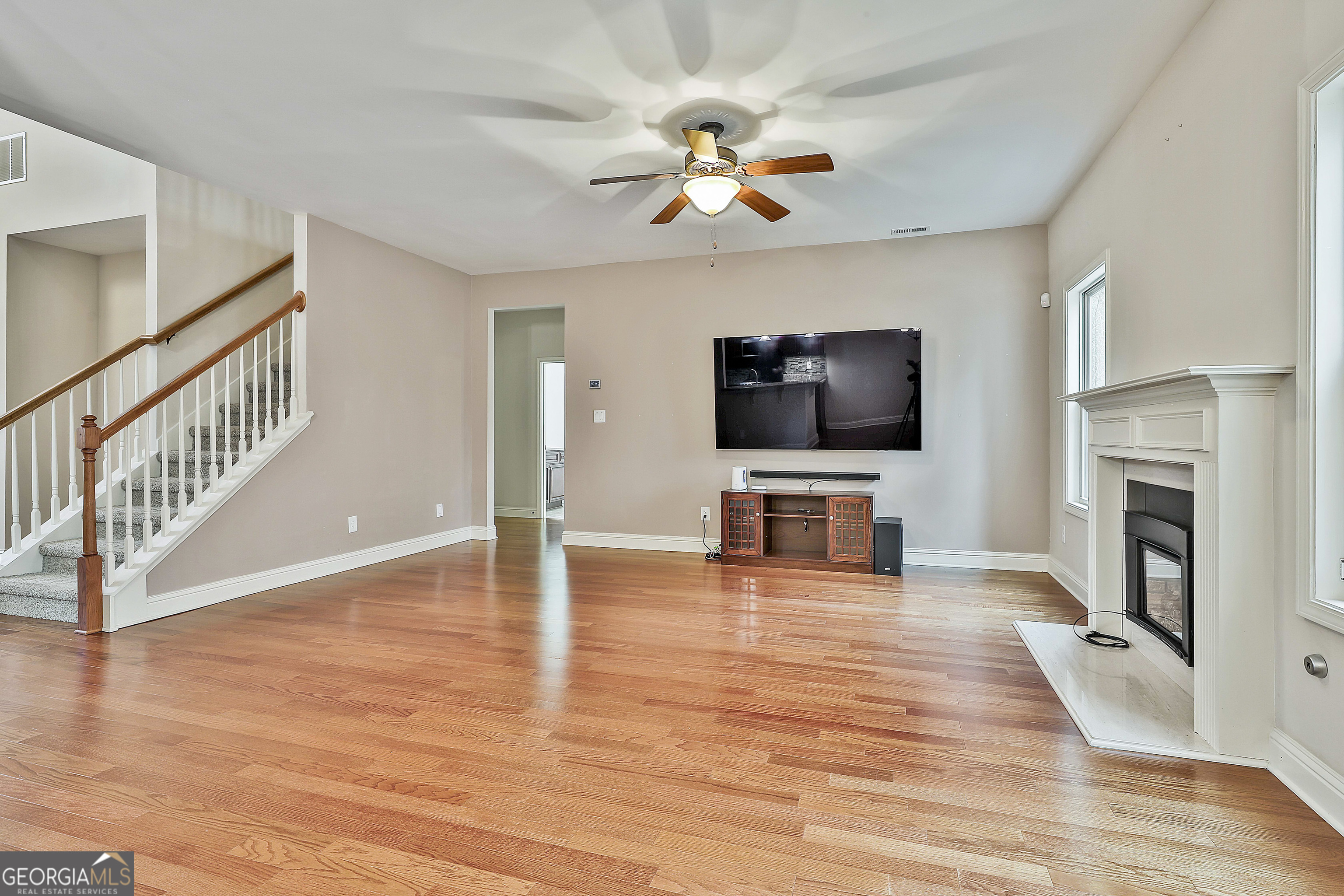 120 Meadow View Glen Property Photo 14