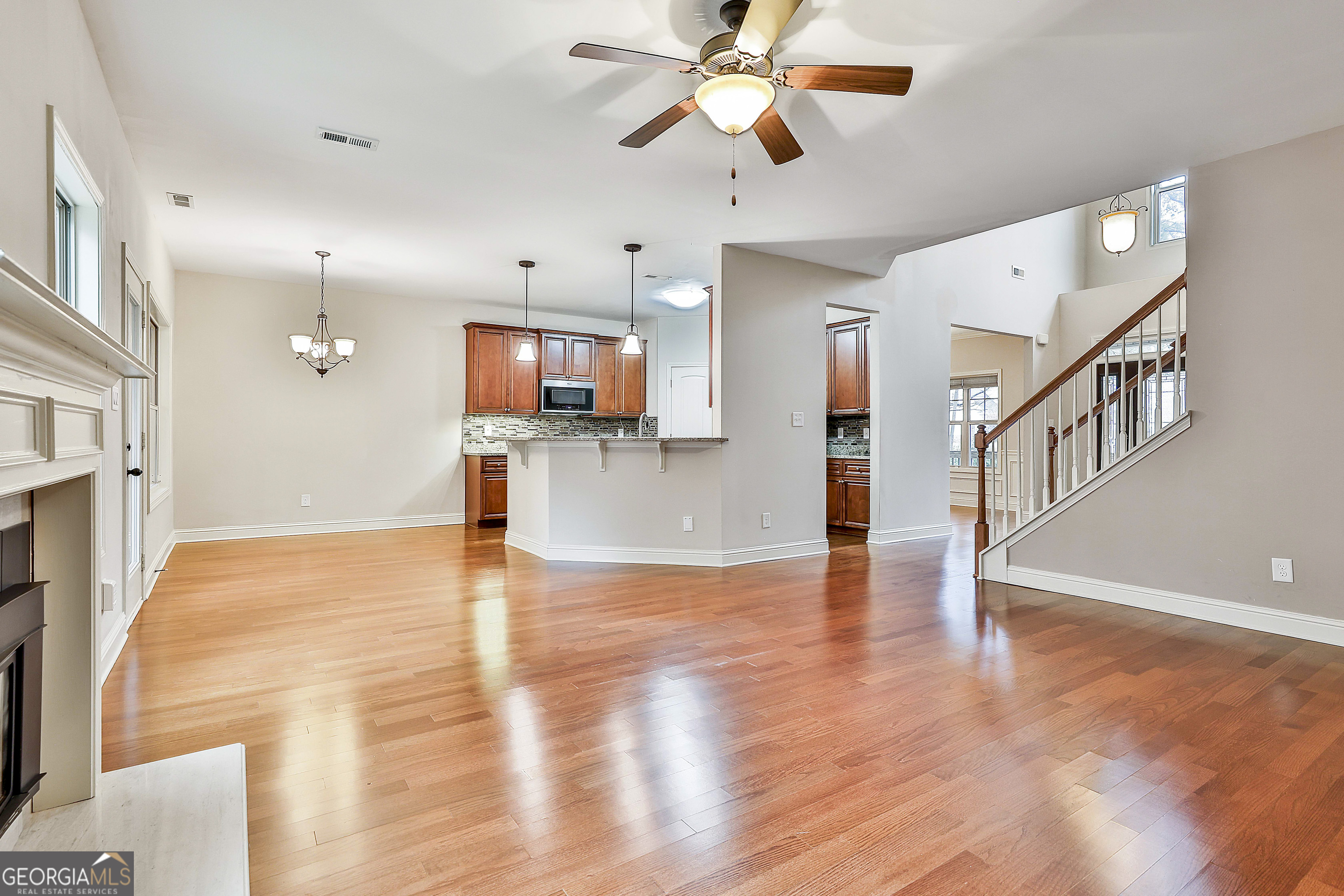 120 Meadow View Glen Property Photo 15