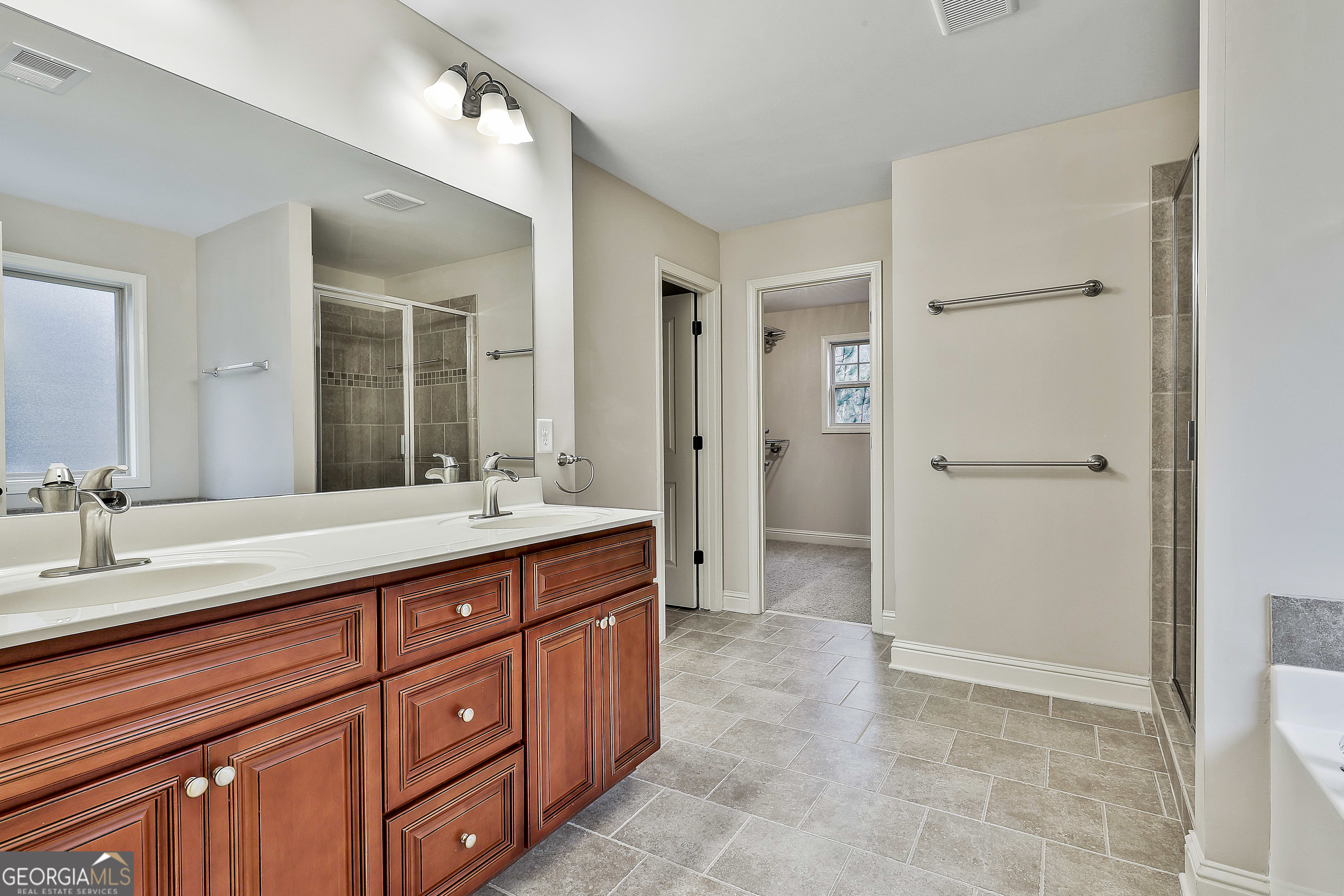 120 Meadow View Glen Property Photo 33