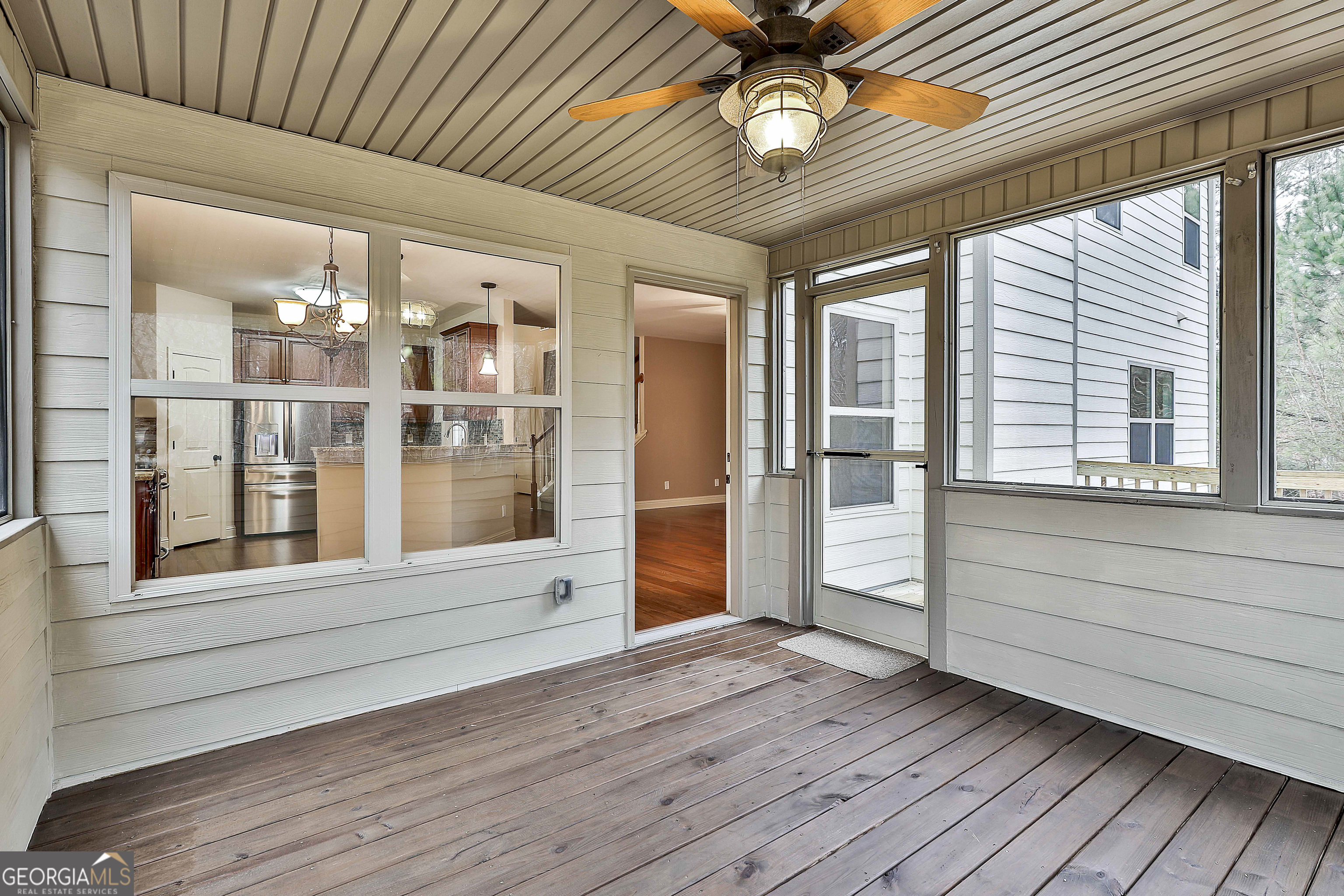 120 Meadow View Glen Property Photo 42