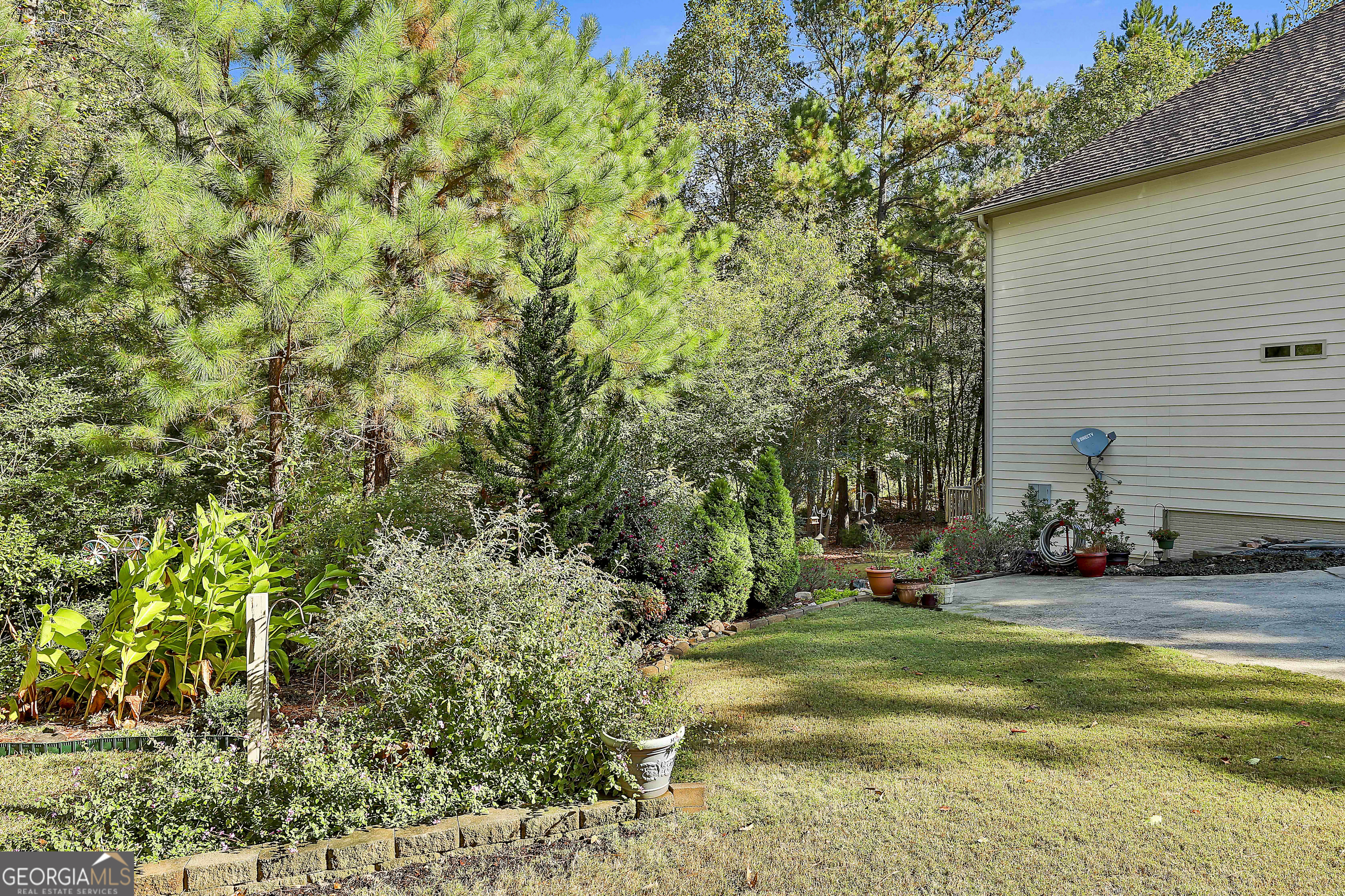 120 Meadow View Glen Property Photo 64
