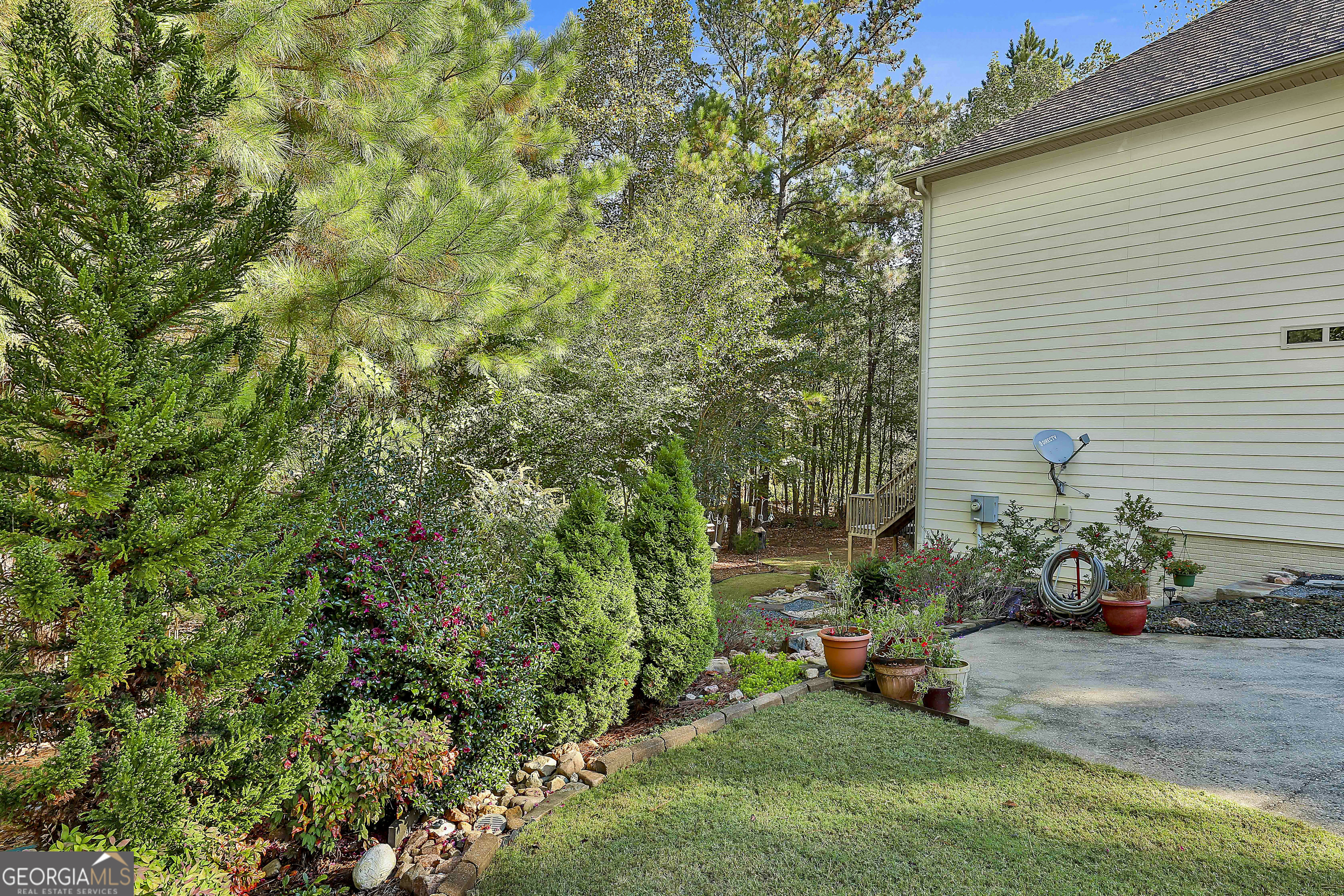 120 Meadow View Glen Property Photo 65