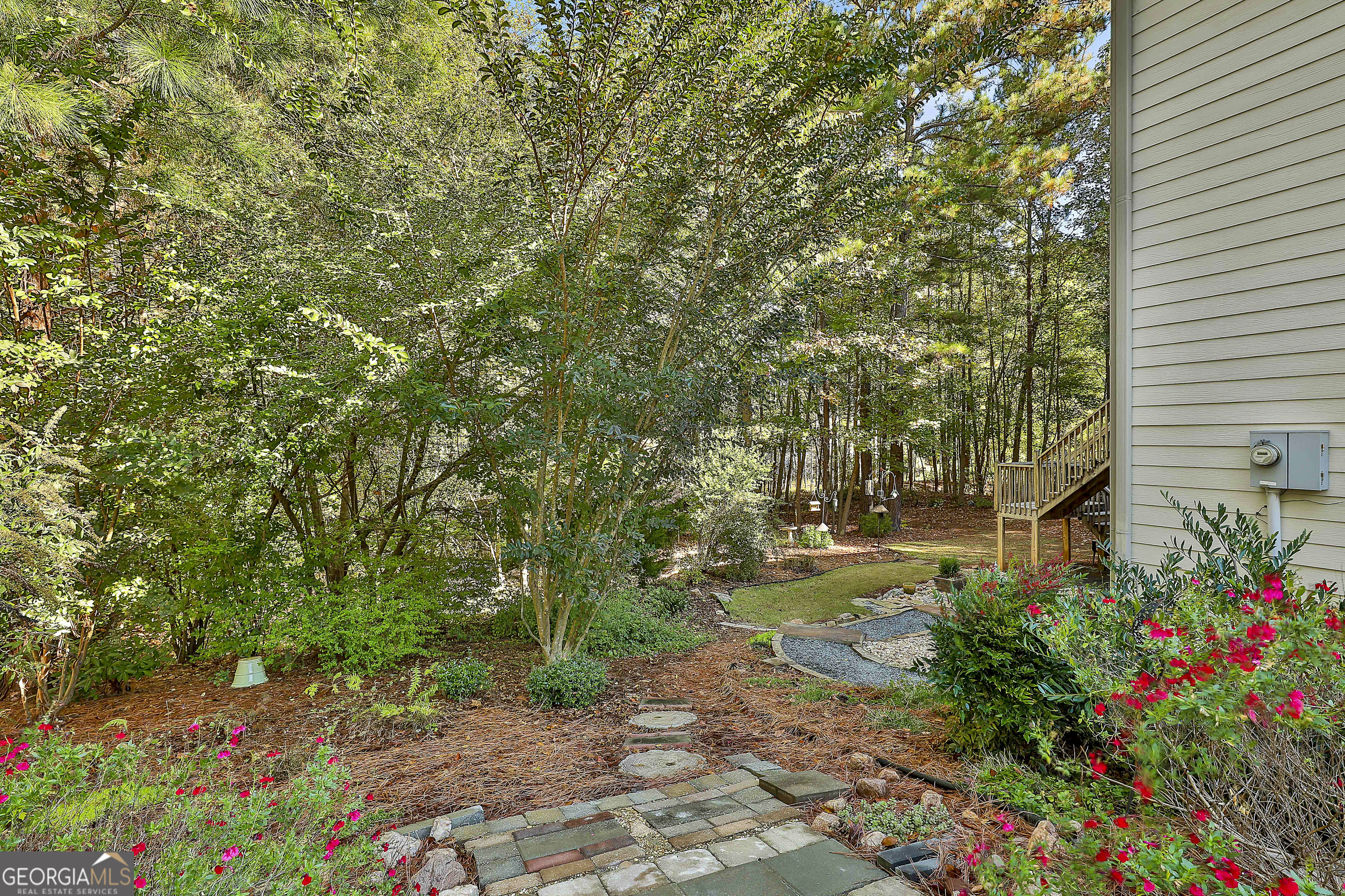 120 Meadow View Glen Property Photo 68
