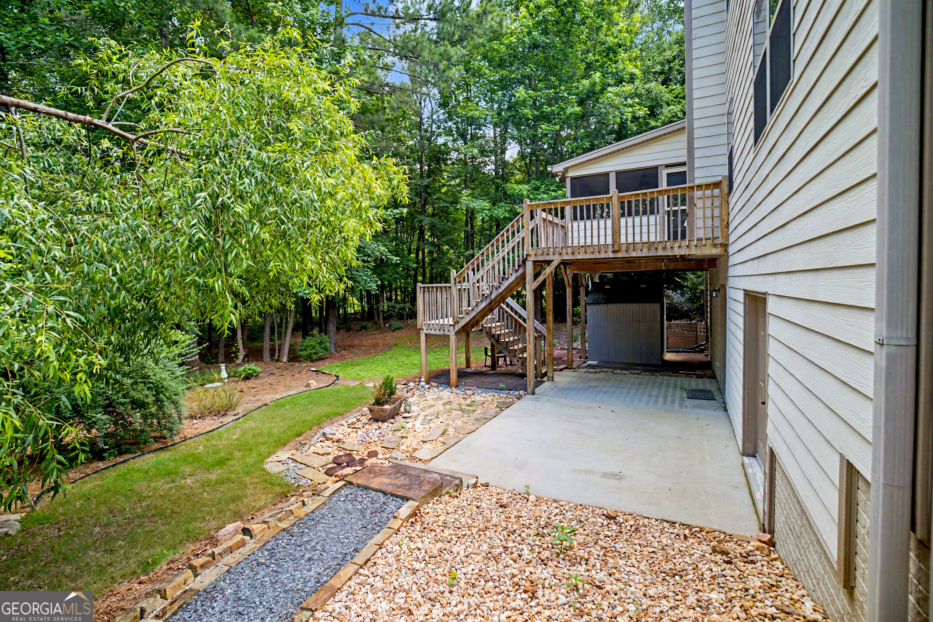 120 Meadow View Glen Property Photo 85