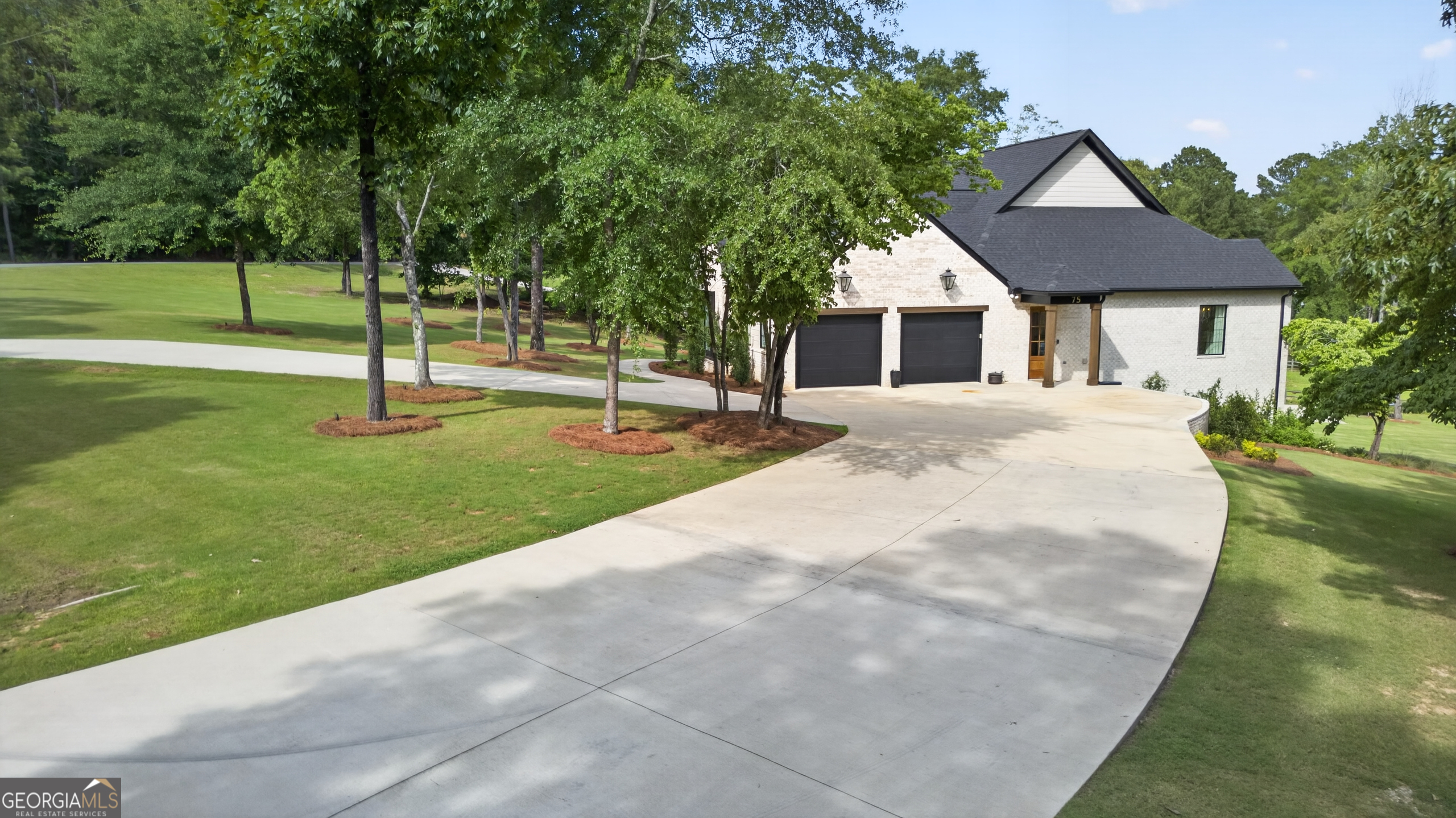 75 County Rd 479 Property Photo 3