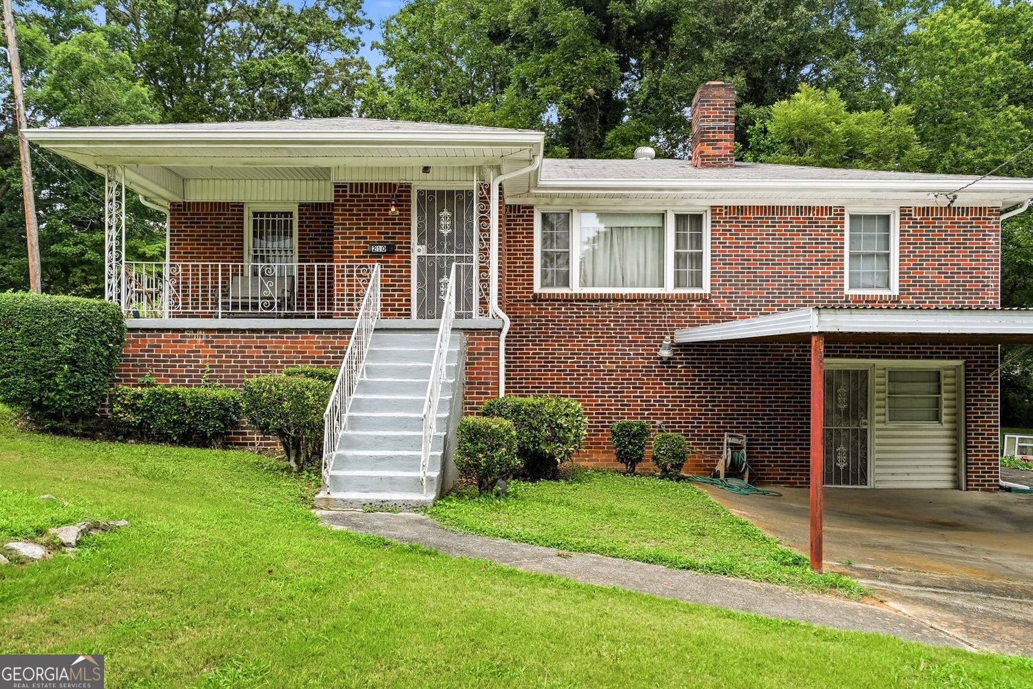 210 Aaron Street Nw Property Photo 1