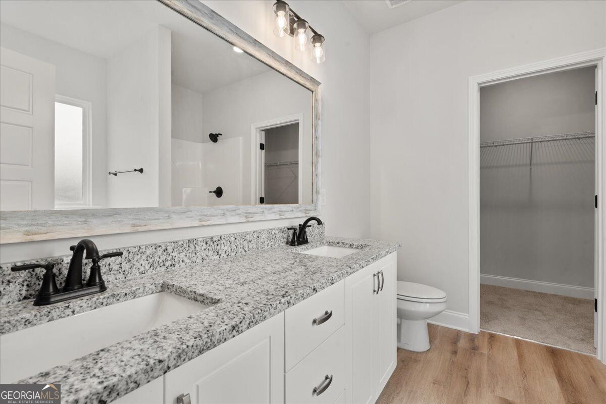 300 Timberlake Drive Property Photo 9