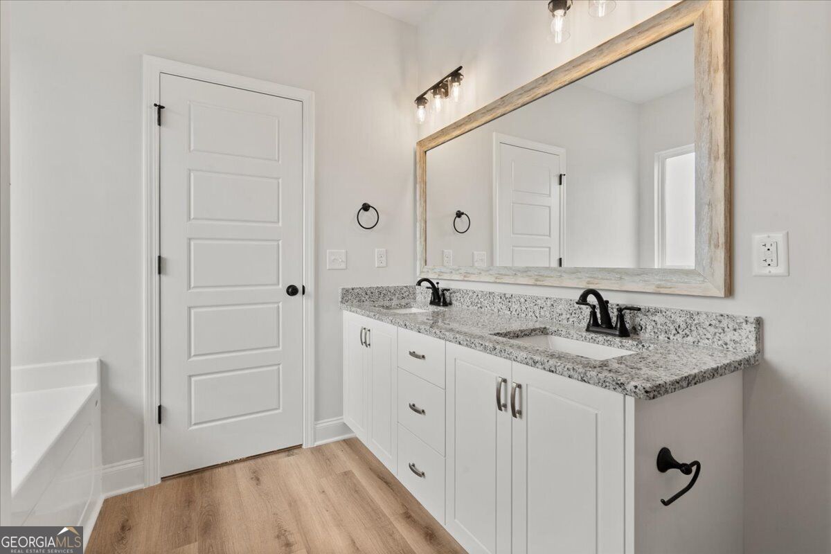 300 Timberlake Drive Property Photo 11