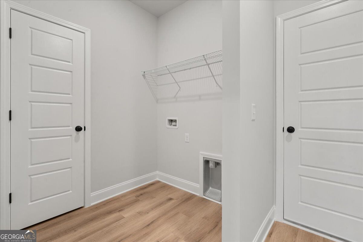 300 Timberlake Drive Property Photo 12