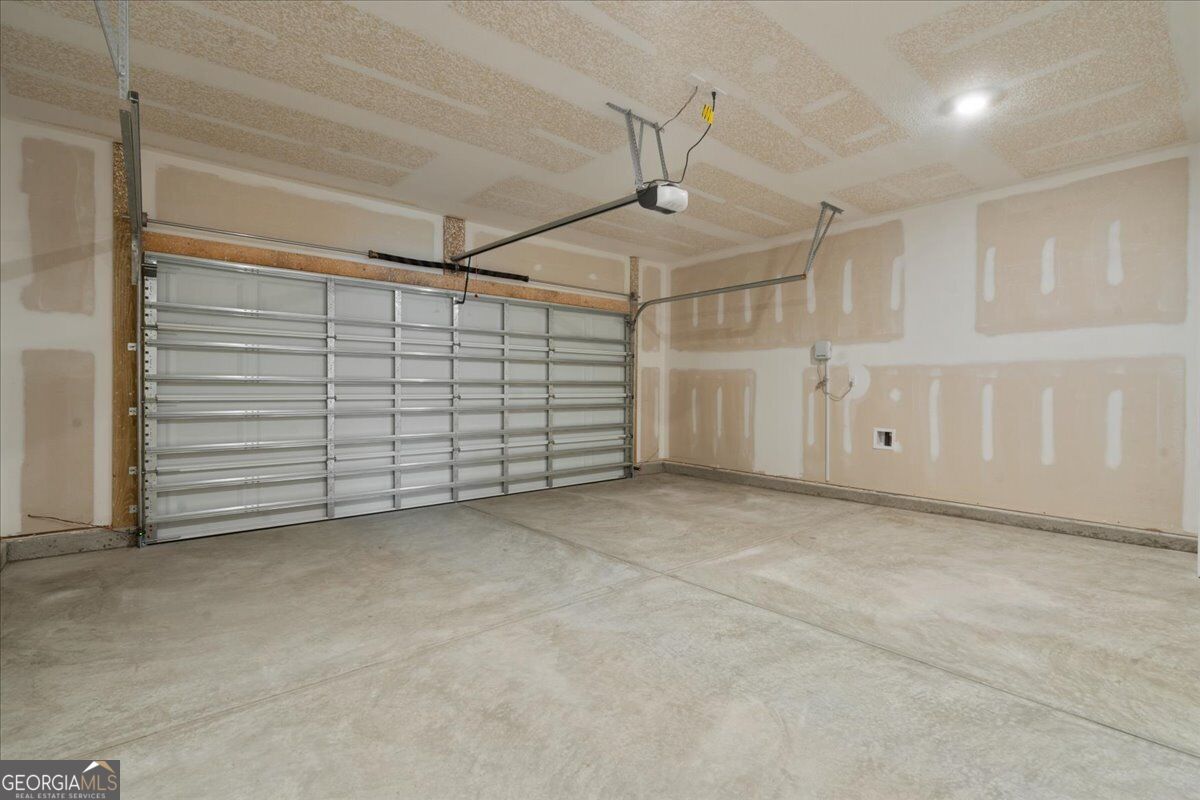 300 Timberlake Drive Property Photo 21
