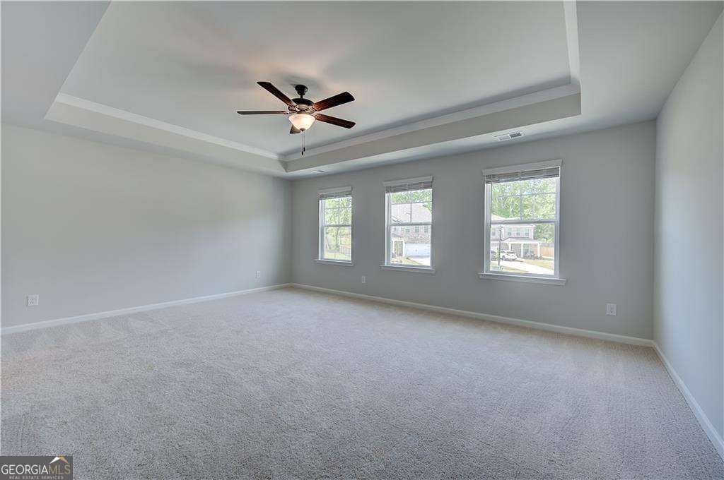 252 Chiswick Loop Property Photo 19
