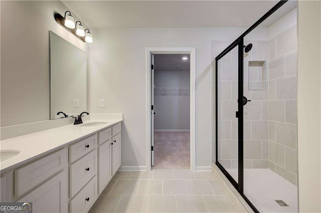 252 Chiswick Loop Property Photo 21
