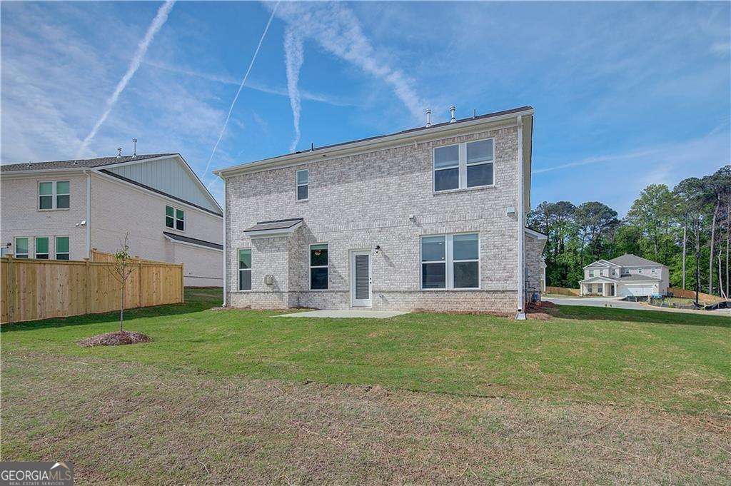 252 Chiswick Loop Property Photo 26