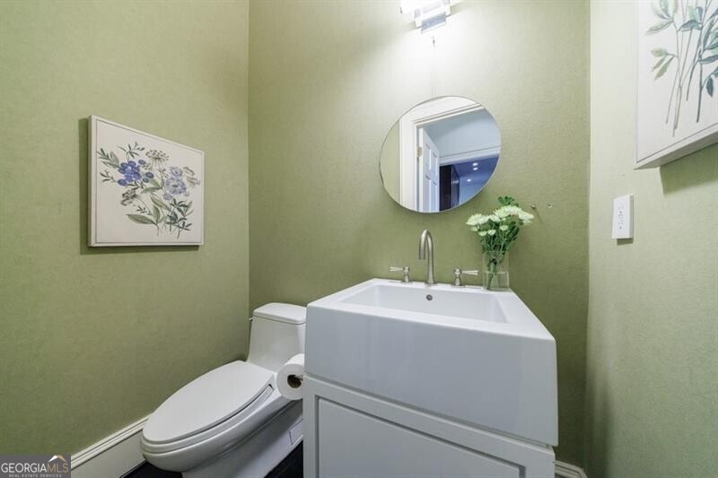 388 Beverly Road Ne Property Photo 24