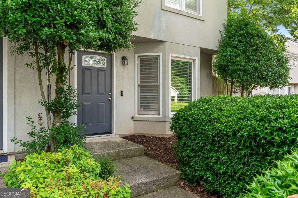 502 Defoors Landing NW Property Photo 1