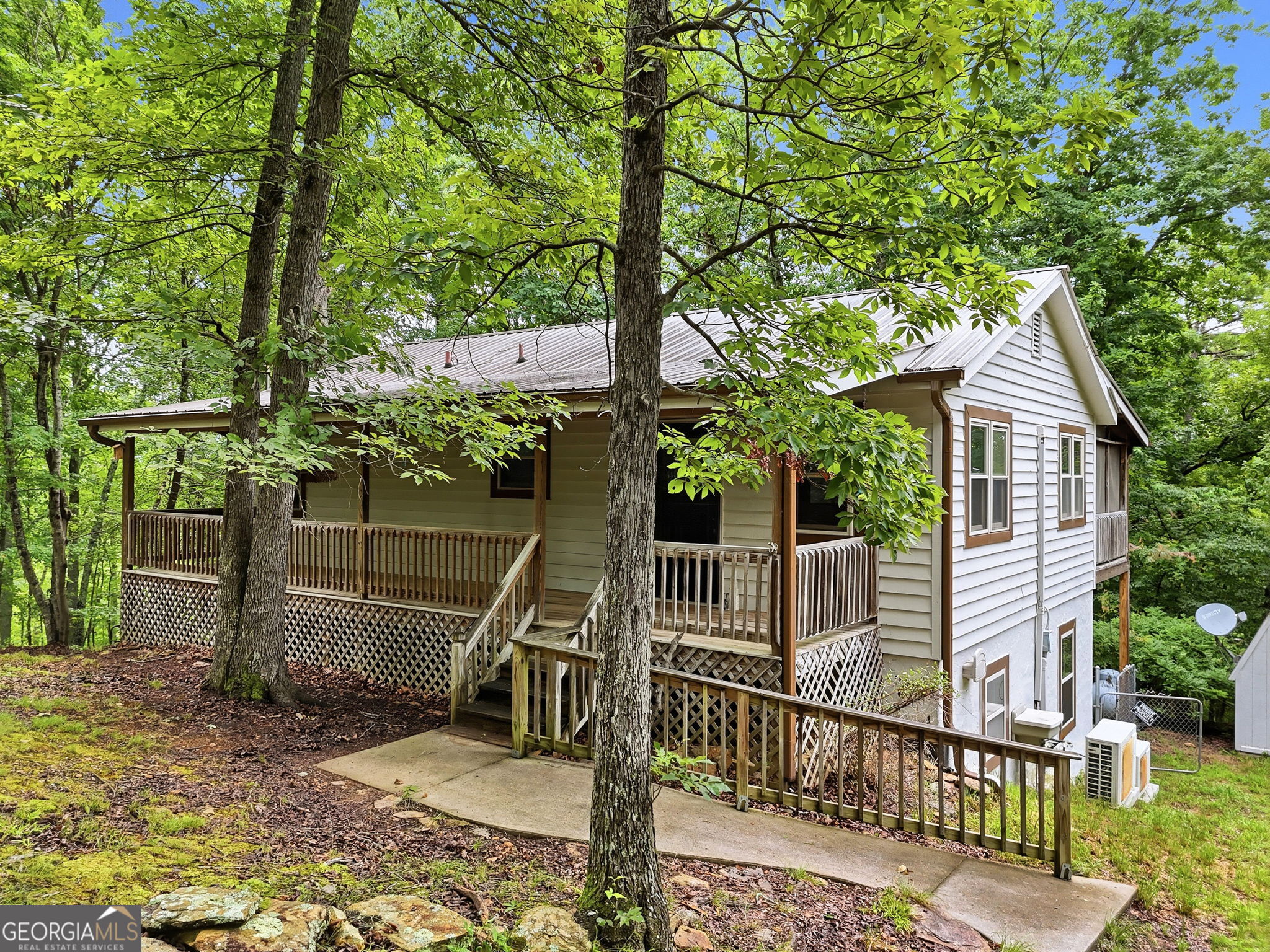 903 Cane Court Ne Property Photo 1