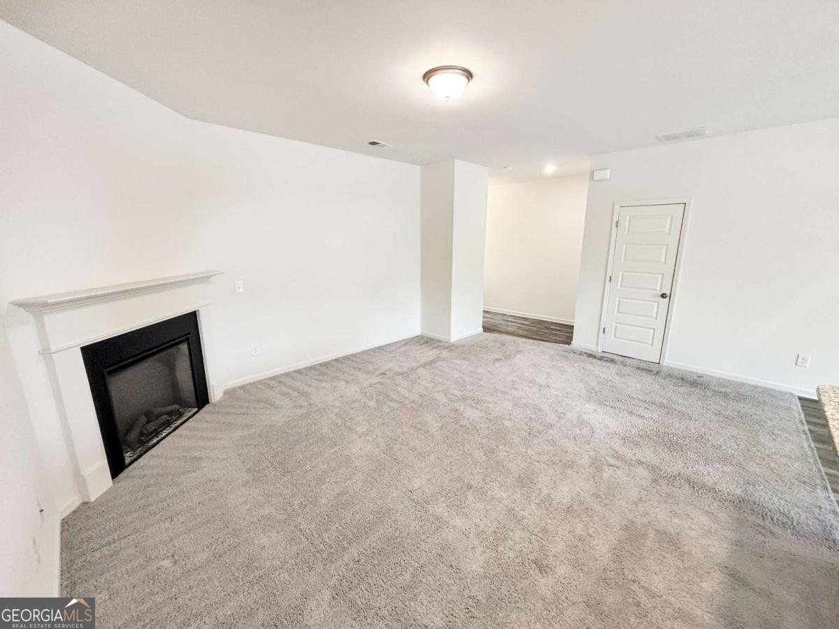 5784 Silver Lake Drive Property Photo 3