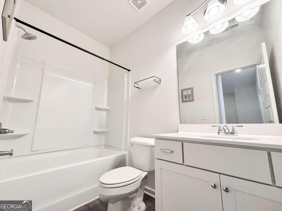5784 Silver Lake Drive Property Photo 21