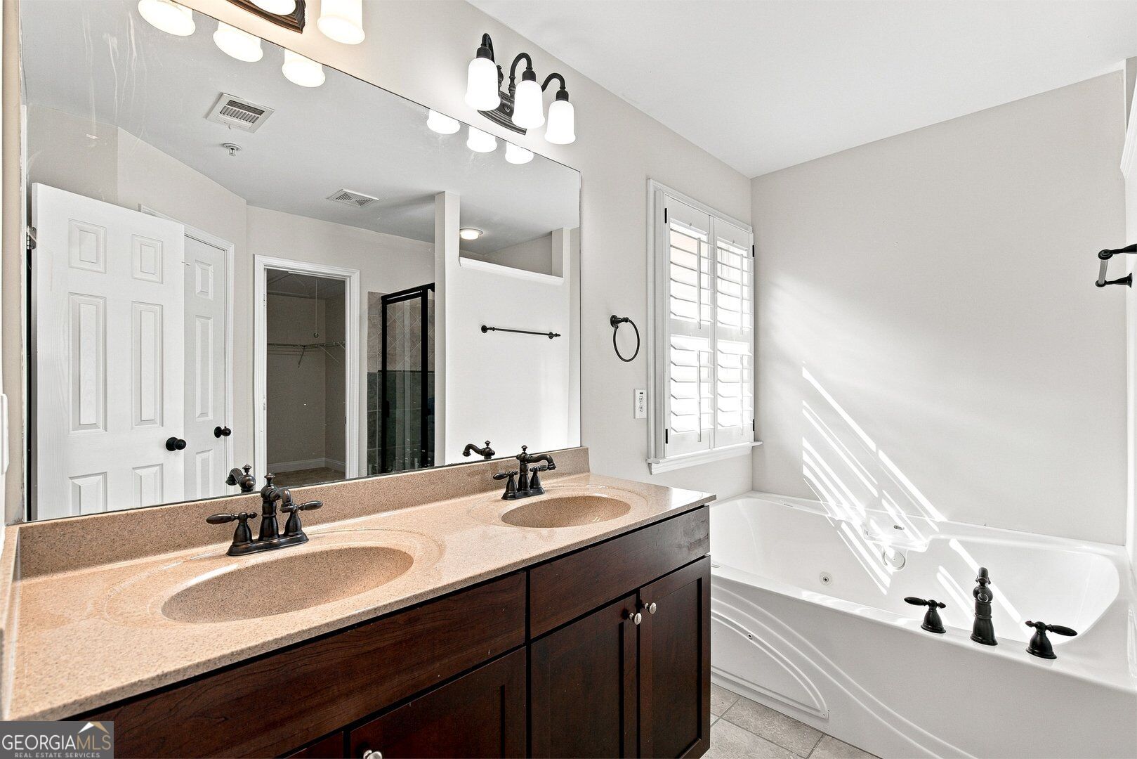 6153 Indian Wood Circle Se Property Photo 18