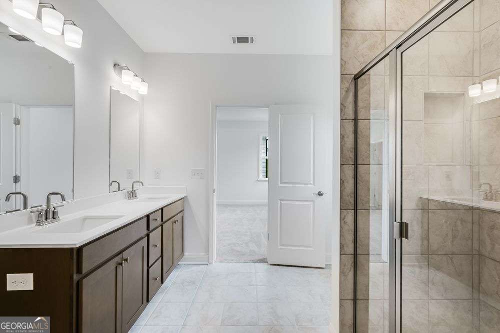 8845 Chesford Grove Property Photo 4