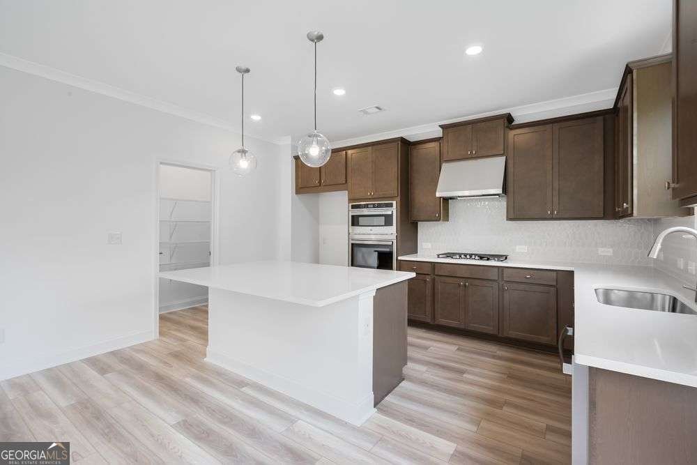 8845 Chesford Grove Property Photo 8