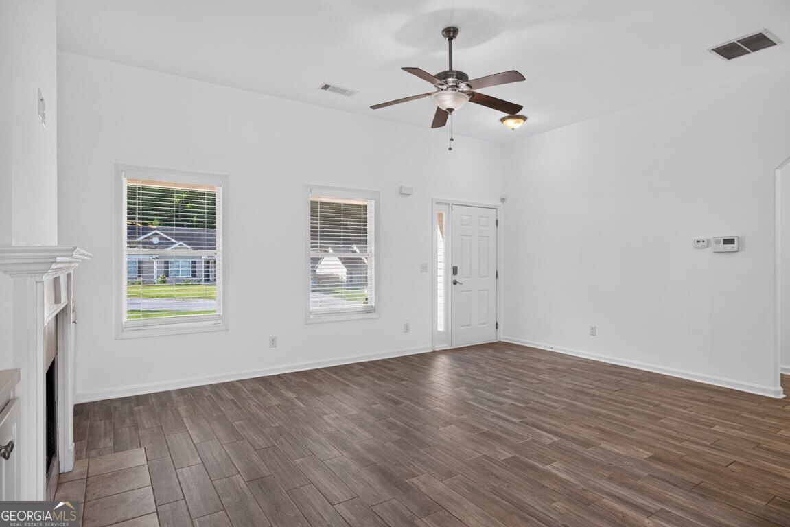 2115 Crown Park Drive Property Photo 8
