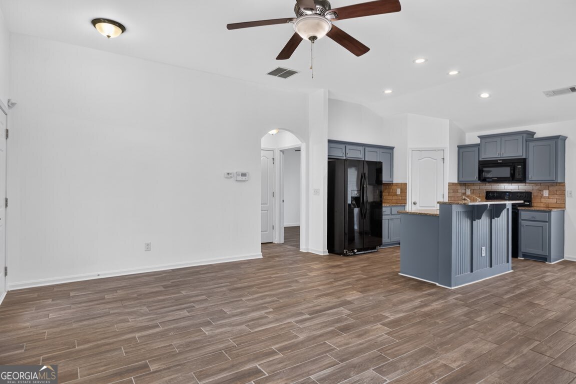 2115 Crown Park Drive Property Photo 11