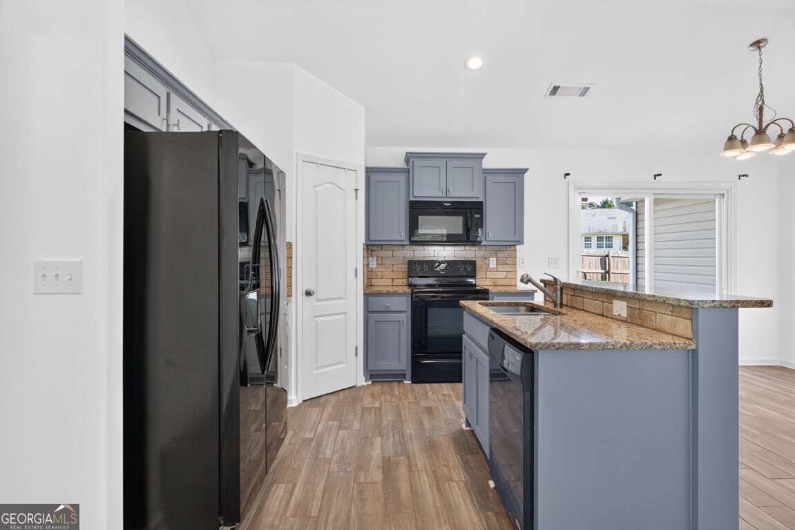 2115 Crown Park Drive Property Photo 13