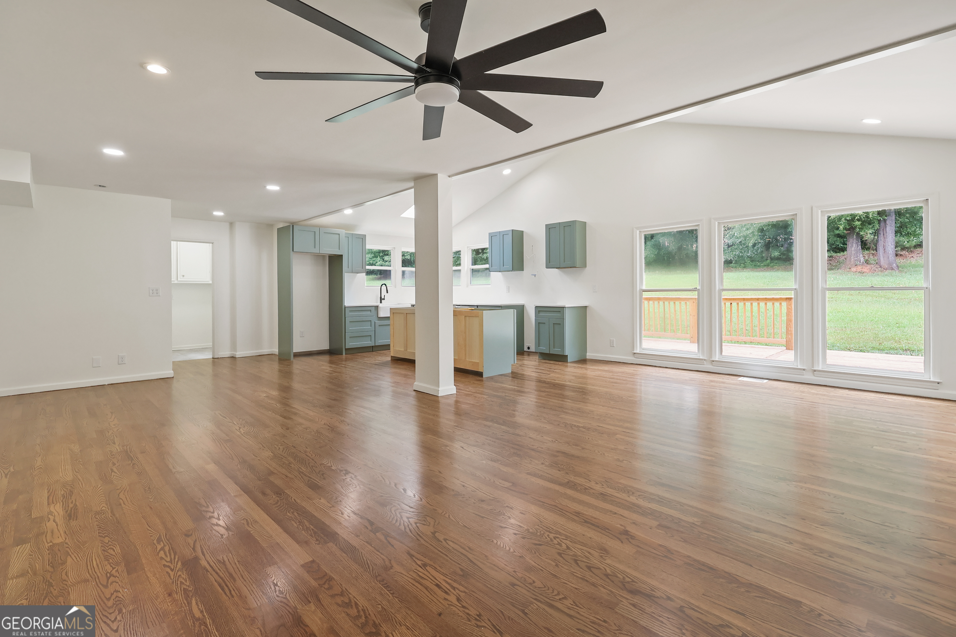 1125 Crumbley Road Property Photo 4